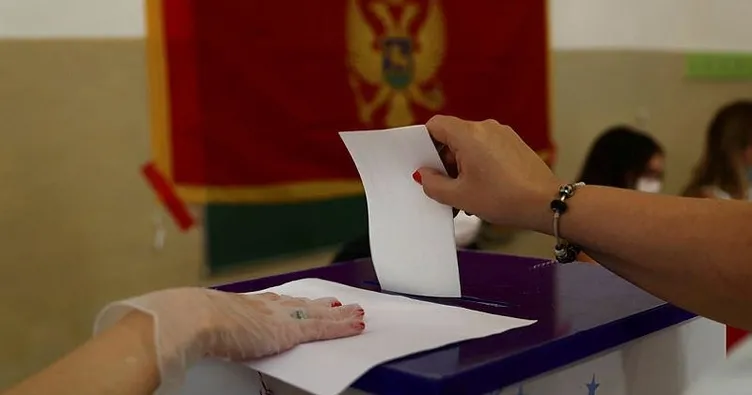 Karadağ’daki genel seçimde muhalefet kanadı zafer ilan etti