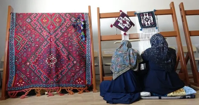 unutulmaya yuz tutmus kilim ve hali