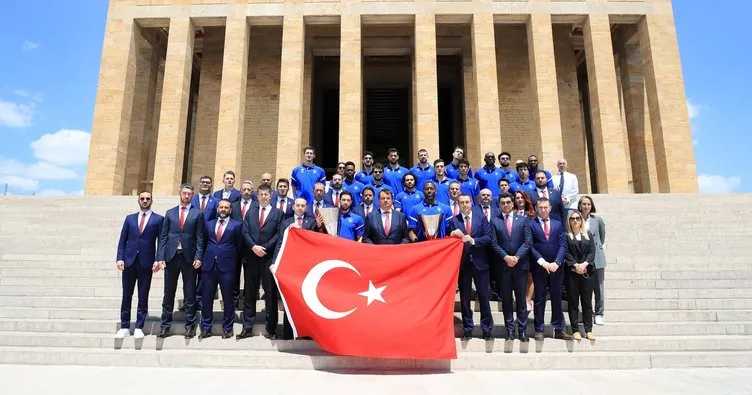 Avrupa şampiyonu Anadolu Efes’ten Anıtkabir’e ziyaret