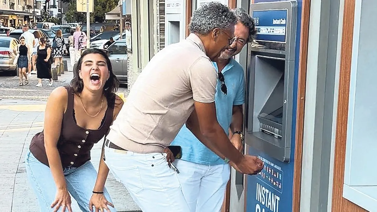 Hooijdonk İstanbul’da – Son Dakika Magazin Haberleri Hooijdonk İstanbul’da – Son Dakika Magazin Haberleri