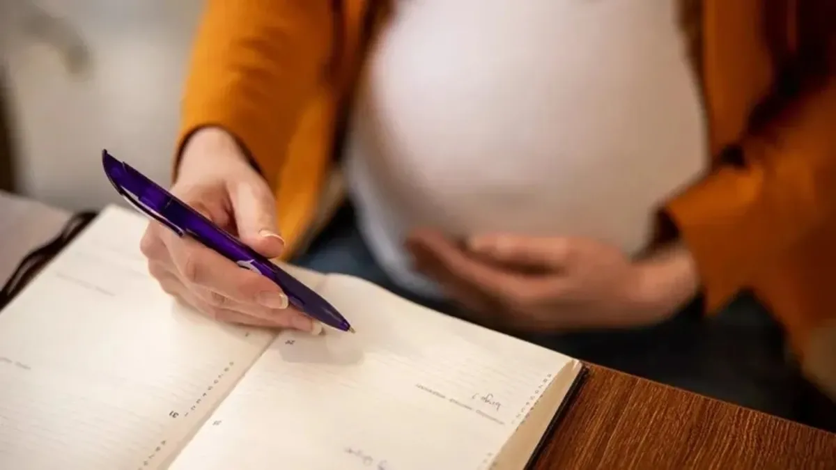 Doğum izni ve sosyal medyaya yaş sınırı Meclis’e geliyor! AK Parti kaynakları düzenleme için tarih verdi Doğum izni ve sosyal medyaya yaş sınırı Meclis’e geliyor! AK Parti kaynakları düzenleme için tarih verdi