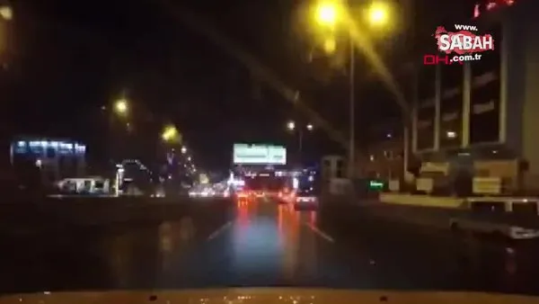İstanbul Beylikdüzü'nde makas atmaya çalışırken bariye çarpan araç kamerada!