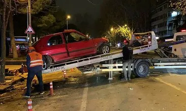 Bağdat Caddesi’nde feci kaza! Otomobil banklara ve ağaca çarparak durabildi