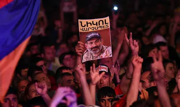 Ermenistan’da protesolar büyüyor!