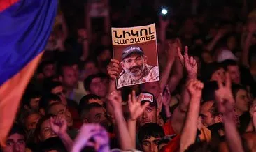 Ermenistan’da protesolar büyüyor!