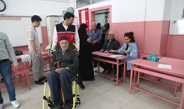 İstanbul’da hasta ve engelli seçmenler özel araçlarla sandıklara götürülüyor