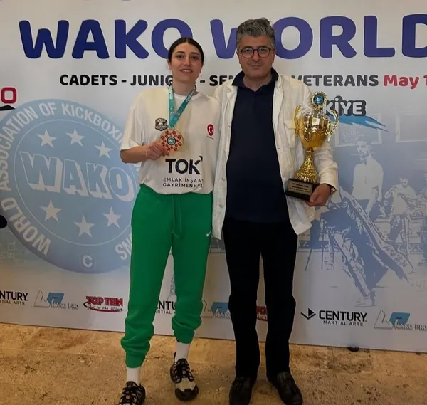 kelkitli-feyza-kick-boks-dunya-sampiyonu-oldu-1747658818174.jpg