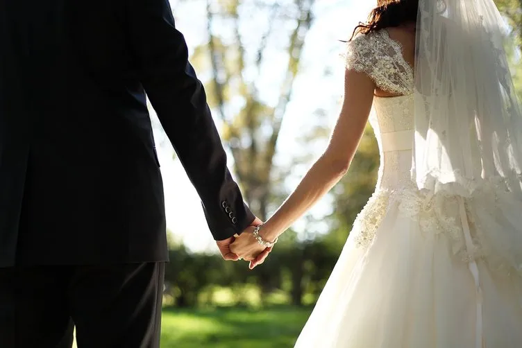 10 maddede mutlu evlilik sırları