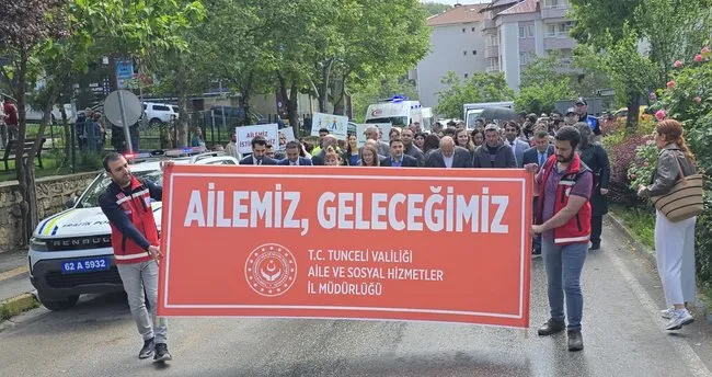 Tunceli’de Aile Günü yürüyüşü