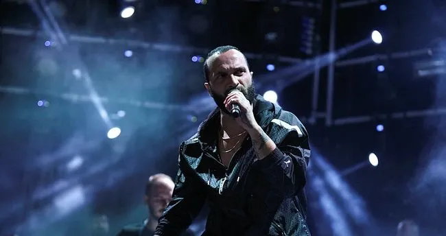 popcu berkay luks araciyla magazin