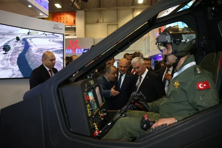 Başbakan Yıldırım ’Atak’ın pilot koltuğunda