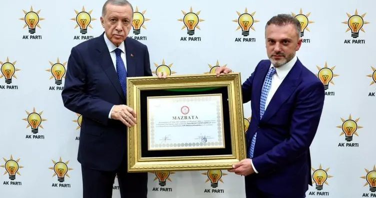 AK Parti Genel Başkanlığına yeniden seçilen Başkan Erdoğan’a mazbatası takdim edildi