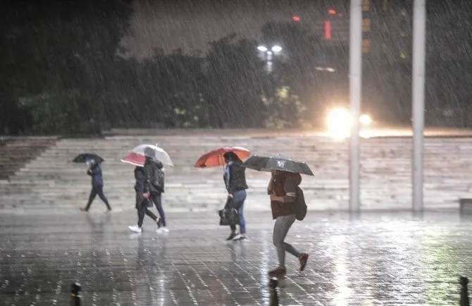 Meteoroloji’den son dakika hava durumu! Kuvvetli yağış uyarısı! İstanbul hava durumu!