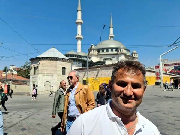 taksim-camii-3-yildir-taksim-meydaninin-simgesi-oldu-kirik-dokuk-mescitten-devasa-camiye-kavustuk-1717185886439.jpg