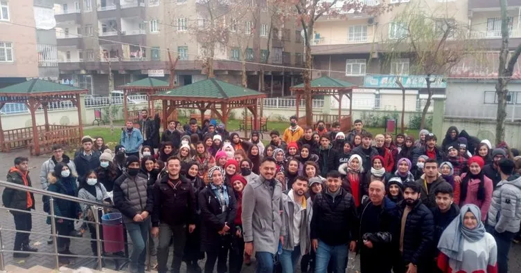 Sınava hazırlanan üniversite adayları Karacadağ eteklerinde stres attı