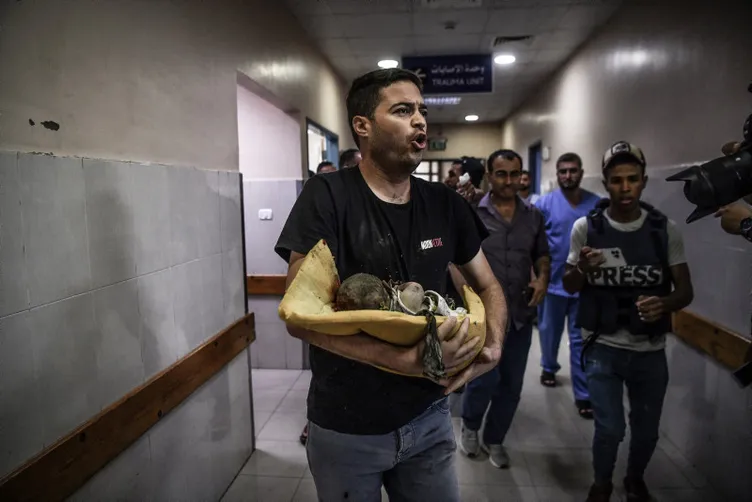 İsrail yanlısı İngiliz basınında alçak algı operasyonu! Filistinli çocukları kara propagandaya alet ettiler