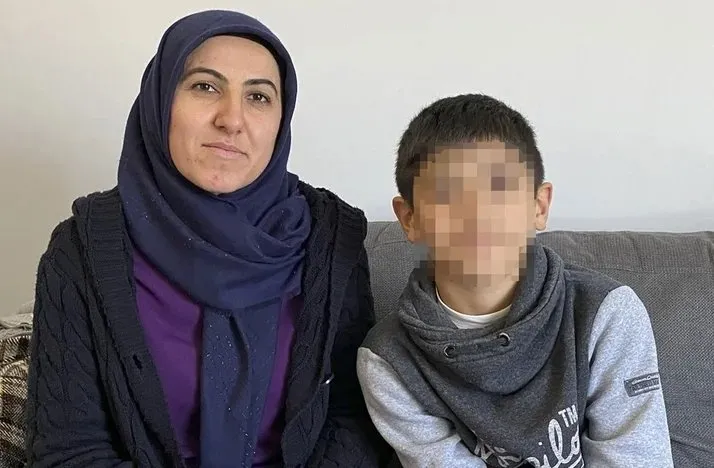 Son dakika haberi | Fransa’da İslam düşmanlığında sınır tanımıyor! Ev basıp 10 yaşındaki çocuğu gözaltına aldılar! Korkunç anları böyle anlattılar...