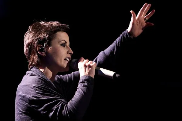 Cranberries'in solisti Dolores O'Riordan yaşamını yitirdi