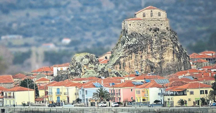 Yakın, sakin, renkli Midilli