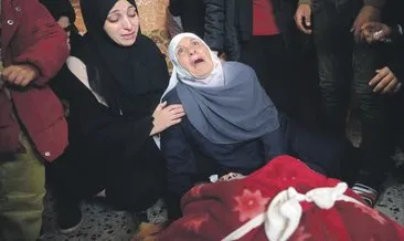 Mülteci kampı katliamı 33 ölü