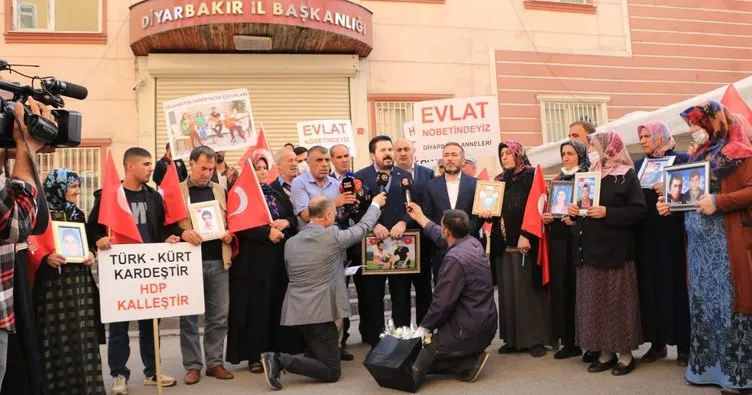 Savcı Sayan’dan, Diyarbakır annelerine ziyaret