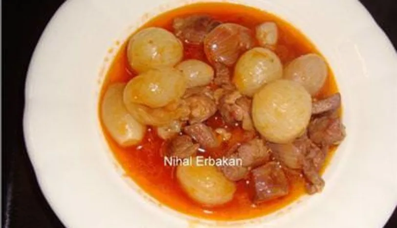 Soğanlı et yemeği
