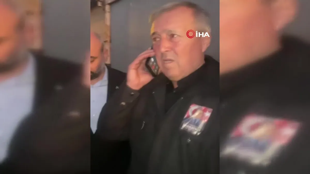 “Beni Devlet Bahçeli’ye götürün” diyen şehit babasına Bahçeli’den telefon videosunu izle “Beni Devlet Bahçeli’ye götürün” diyen şehit babasına Bahçeli’den telefon videosunu izle