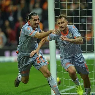 Galatasaray'ın 41 maçlık serisine Medipol Başakşehir son verdi