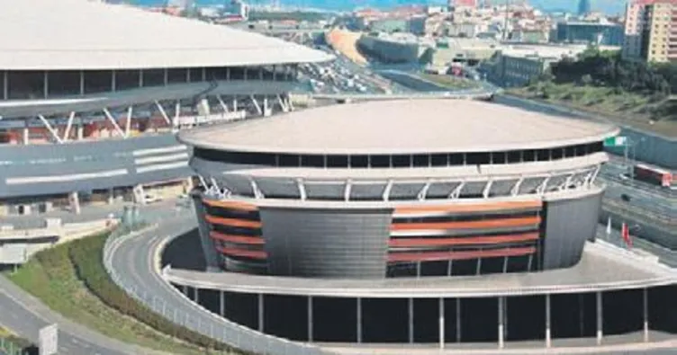 Salonda sona doğru