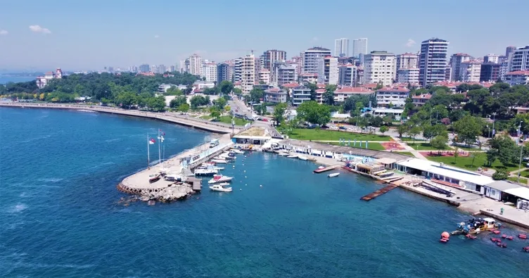 Caddebostan Sahili yeniden mavi