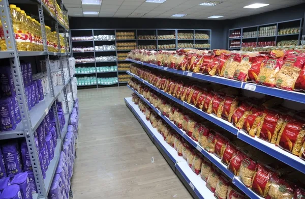 sosyal-market-ile-ihtiyac-sahiplerinin-yuzu-guluyor-1675178569925.jpeg