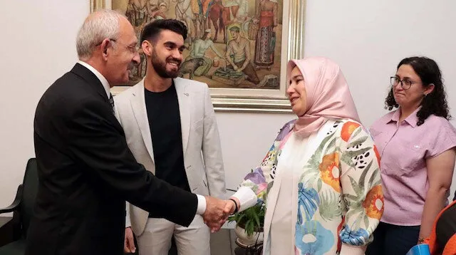 CHP lideri Kılıçdaroğlu makamında ağırlamıştı! Fransa’daki FETÖ eyleminde ortaya çıktı