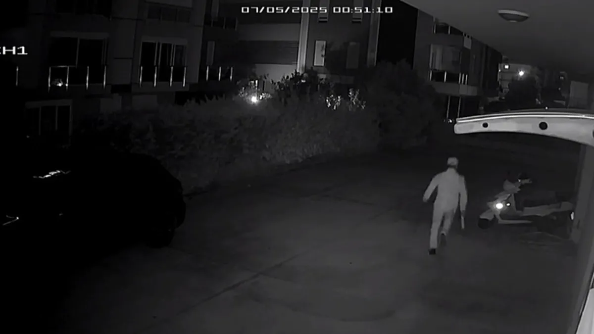 Eşini sokak ortasında sopayla darbetmişti: 19 yıl hapis cezası! “Ailemin yüzüne bakamıyorum”… Eşini sokak ortasında sopayla darbetmişti: 19 yıl hapis cezası! “Ailemin yüzüne bakamıyorum”…