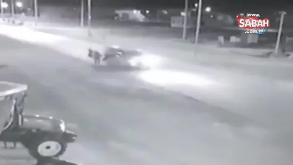 Kırşehir'de yolda yürüyen 4 kişiye otomobilin çarpma anı kamerada