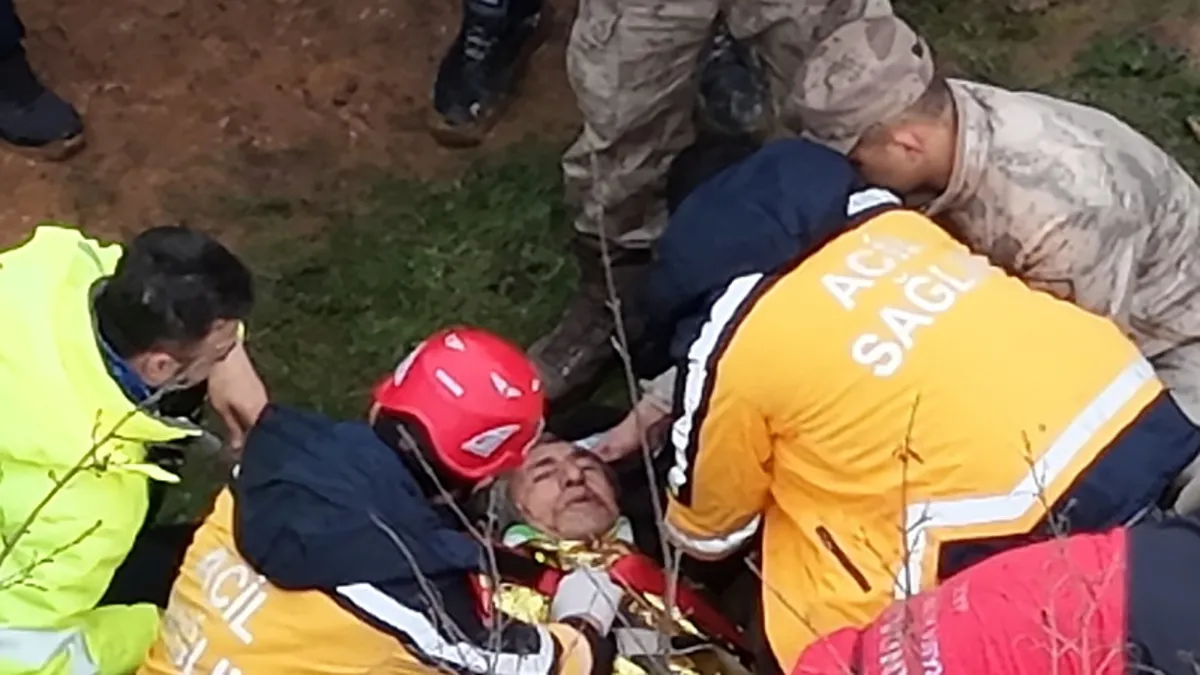 SON DAKİKA… Kelimenin tam anlamıyla mucize! Kocaeli’de kaybolan 70 yaşındaki Aslan Delibalta 20 saat sonra bulundu! SON DAKİKA… Kelimenin tam anlamıyla mucize! Kocaeli’de kaybolan 70 yaşındaki Aslan Delibalta 20 saat sonra bulundu!