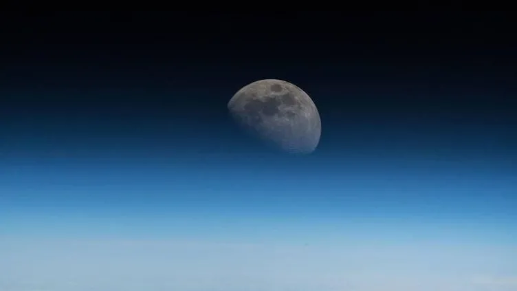 Ay’ın uzaydan çekilmiş müthiş fotoğrafı paylaşıldı
