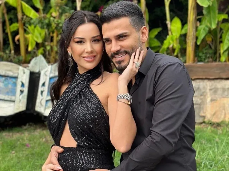 Banu Parlak neden gözaltına alındı, serbest bırakıldı mı? Şarkıcı Banu Parlak kimdir, kaç yaşında, mesleği ne, ne iş yapıyor??