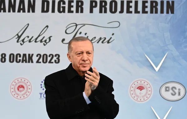 son-dakika-baskan-erdogandan-muhalefete-akliniz-4-5-yildir-neredeydi-aday-bulamayinca-camur-atiyorsunuz-1674910947876.jpg