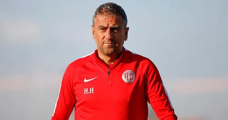 Son dakika: Hamza Hamzaoğlu, Antalyaspor’dan ayrıldı