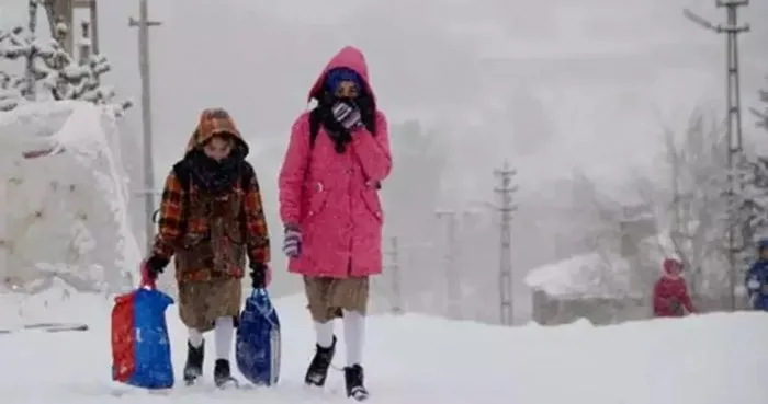 Bugün Sakarya’da okullar tatil mi olcak? Meteorolojiden kar uyarısı! 11 Ocak Perşembe Sakarya’da okullar var mı, tatil mi?