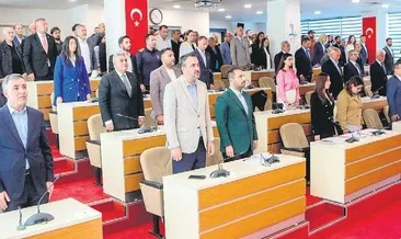 İlk icraatı borçlanma oldu