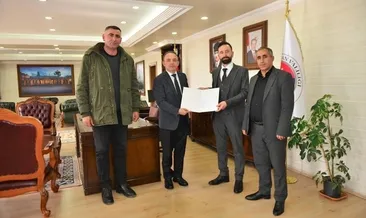 Ardahanlı sürü sahipleri 79 koyun satarak depremzedelere destek oldular