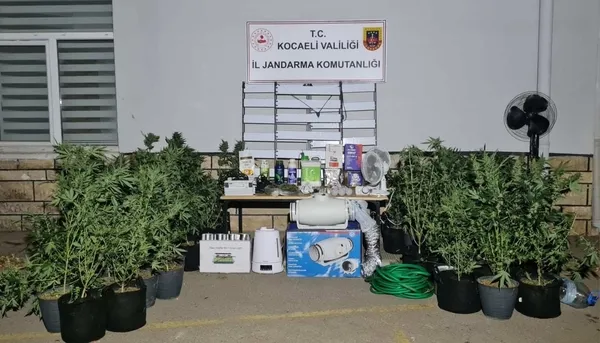 izmit-ve-kandirada-uyusturucu-operasyonu-1755173840838.jpg
