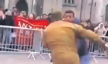 Kuran’ı yakana tekmeli tepki