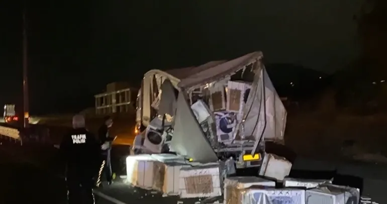 Elazığ’da 3 tır çarpıştı: 1 ölü