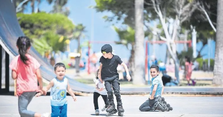 Güneşli havanın tadını çıkardılar