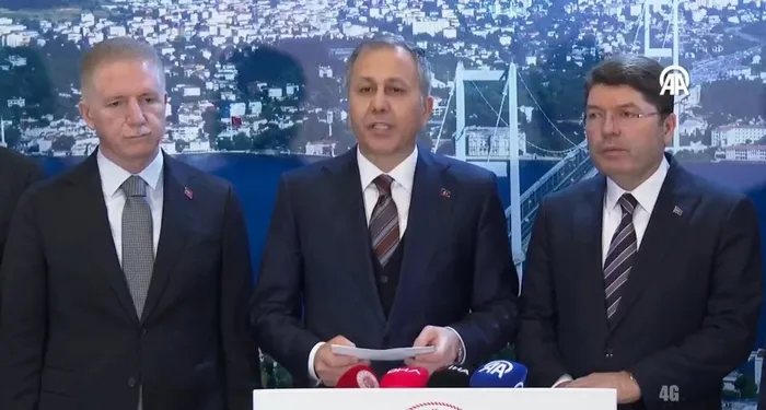 son-dakika-bakan-yerlikayadan-adliyedeki-teror-saldirisiyla-ilgili-aciklama-40-gozalti-1707240536438.jpg