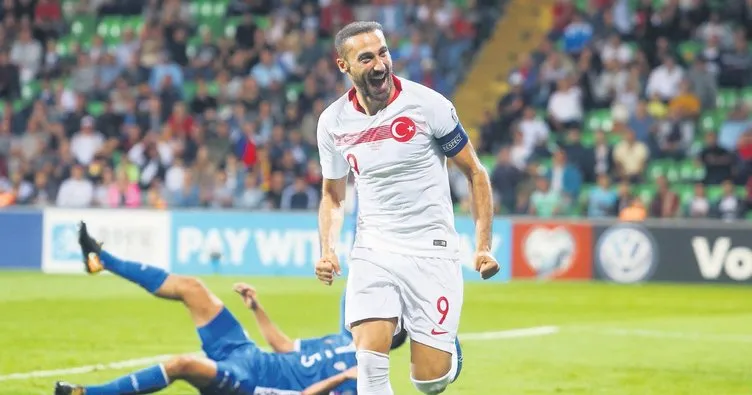 Cenk Tosun dönüyor