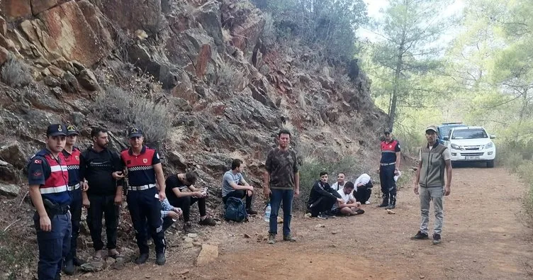 Köyceğiz’de ormanlık alanda 14 düzensiz göçmen yakalandı