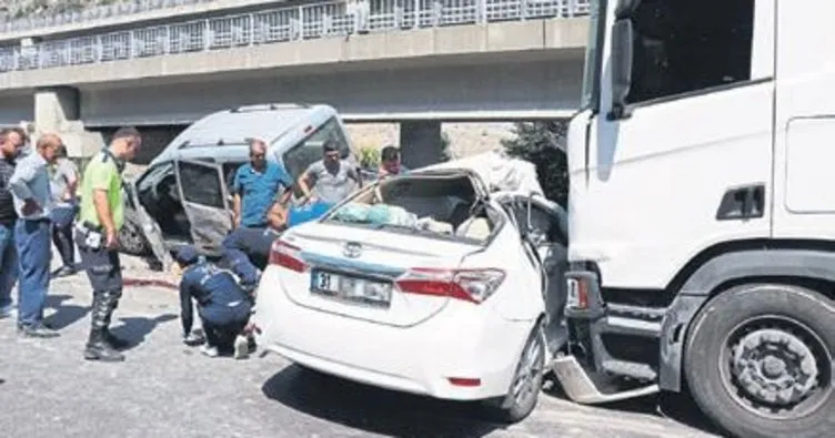 Otoyolda zincirleme trafik kazası: 1 ölü